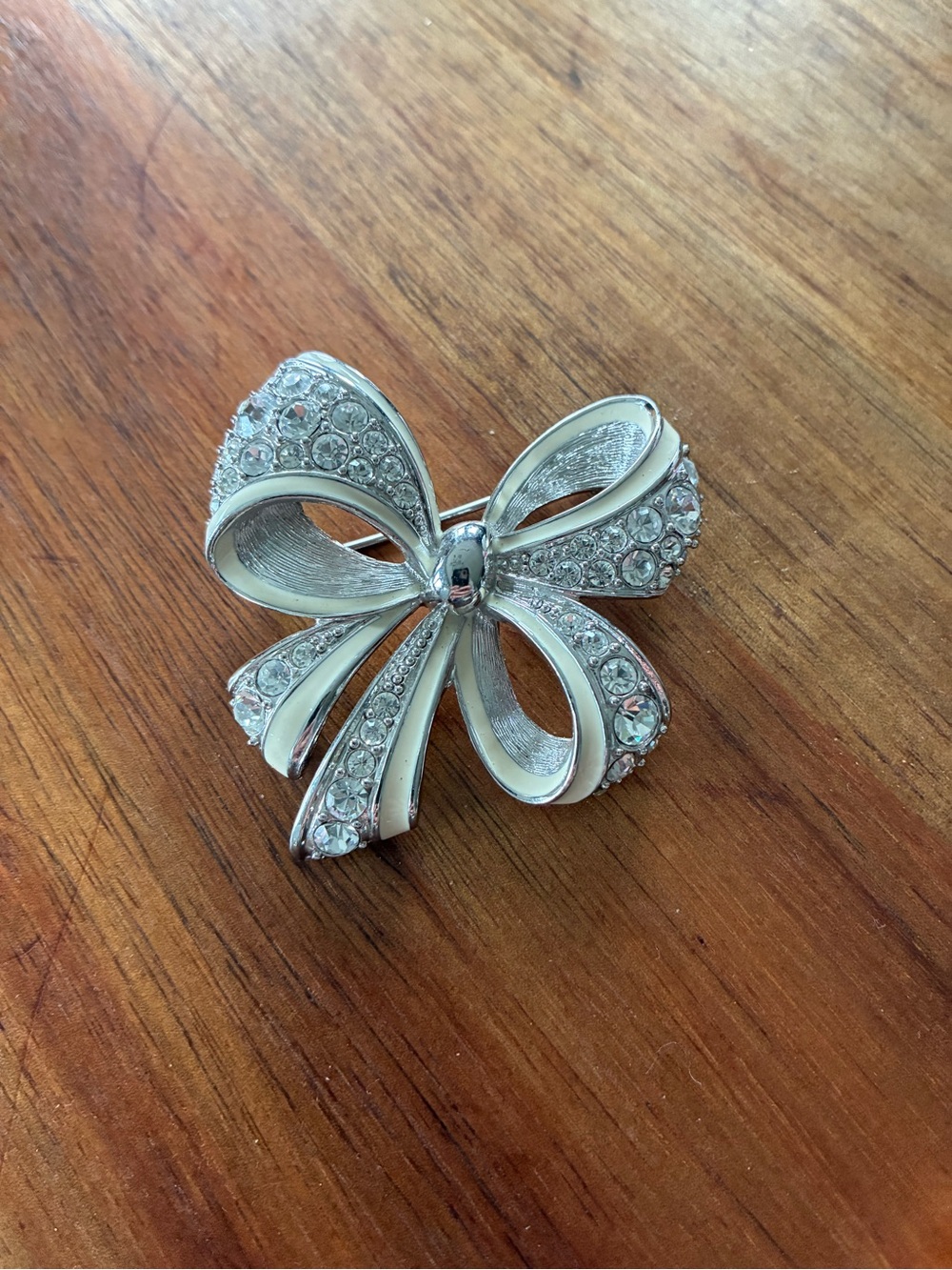 Nolan Miller Shining Spirit Bow Brooch Pin Vintage Silver Tone Rhinestones - Picture 6 of 12